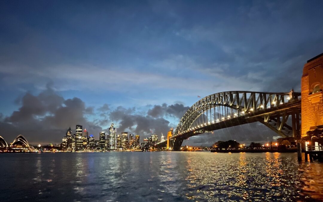 Botanical Gardens and Harbor Bridge sunset walk! (6:30pm)