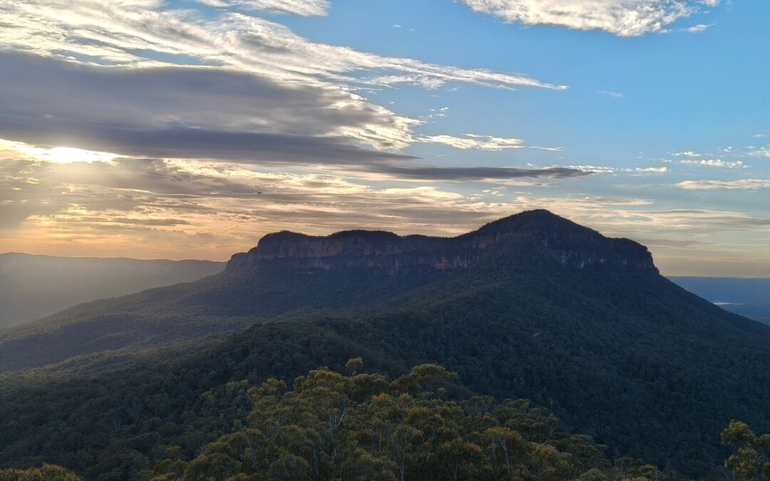 Katoomba to Ruined Castle and Mount Solitary two day camp